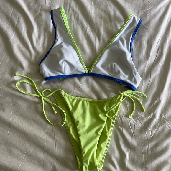 Aerie White and Neon Green Bikini - Picture 1 of 2